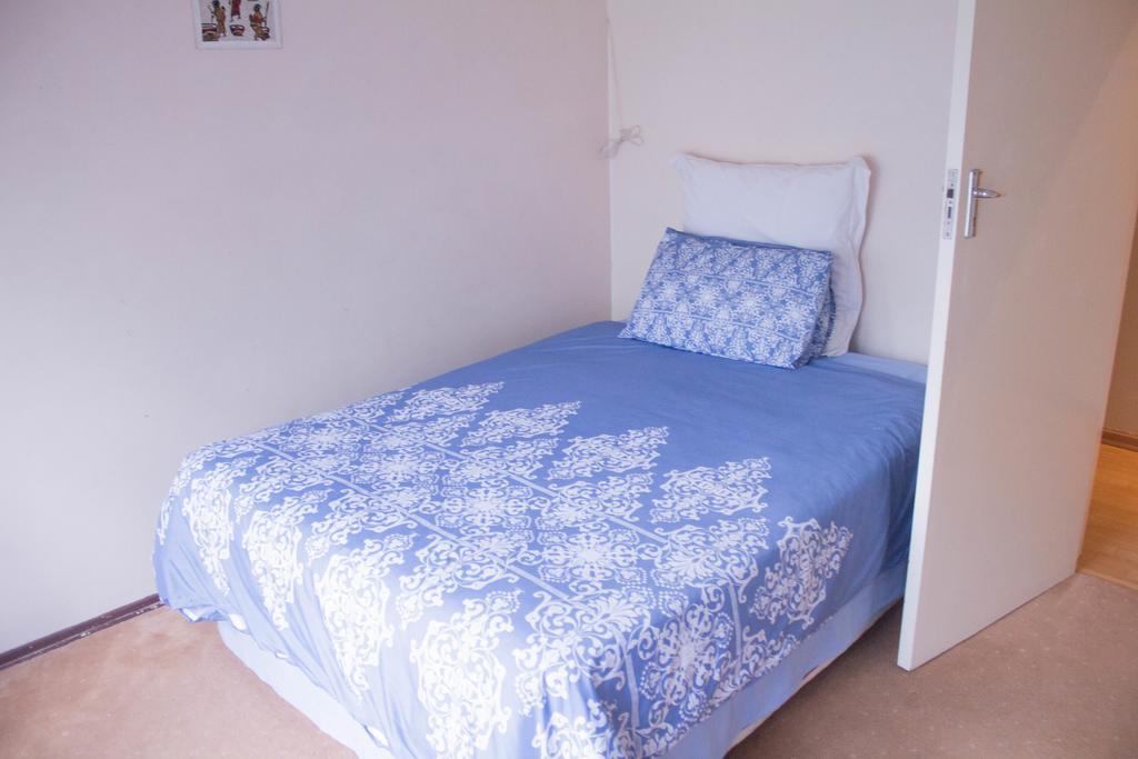 Khuvena Guesthouse 랜드버그 외부 사진