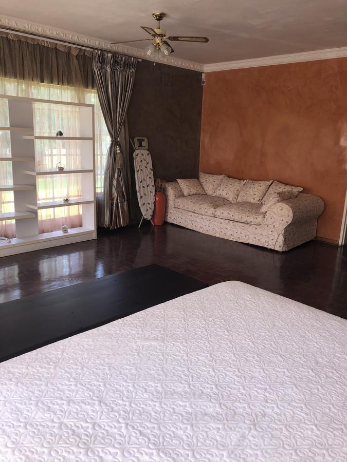 Khuvena Guesthouse 랜드버그 외부 사진