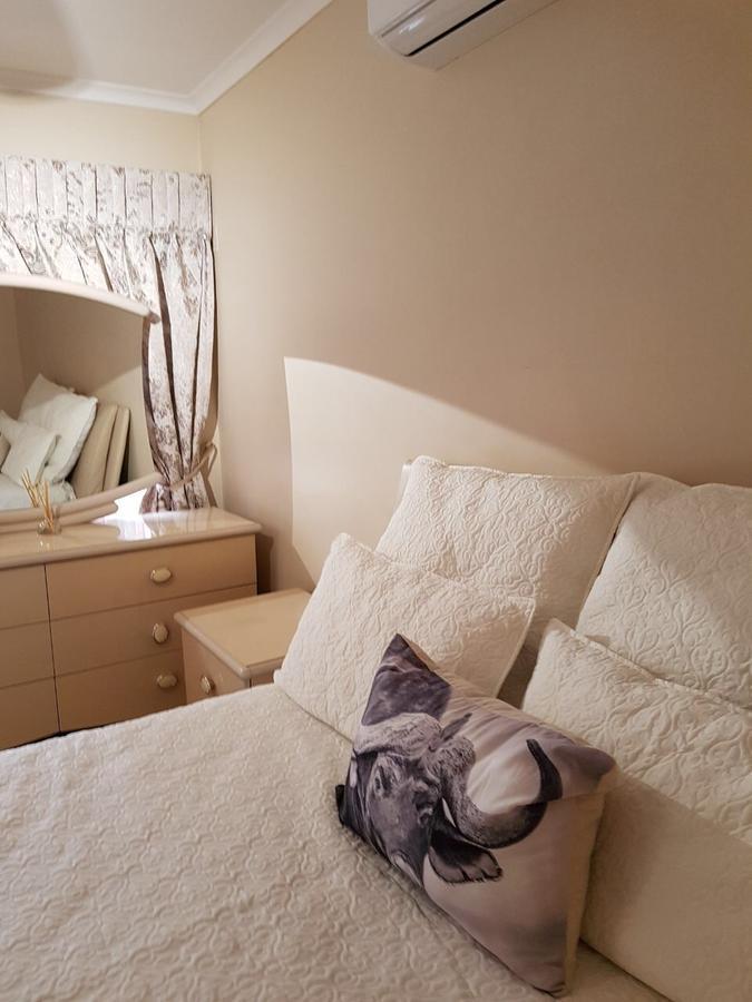 Khuvena Guesthouse 랜드버그 외부 사진