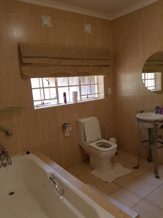 Khuvena Guesthouse 랜드버그 외부 사진