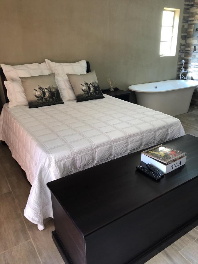 Khuvena Guesthouse 랜드버그 외부 사진