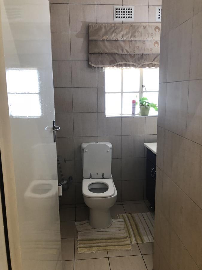 Khuvena Guesthouse 랜드버그 외부 사진