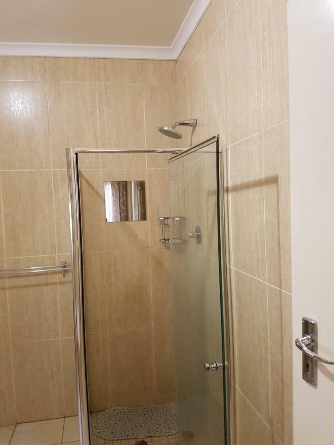 Khuvena Guesthouse 랜드버그 외부 사진